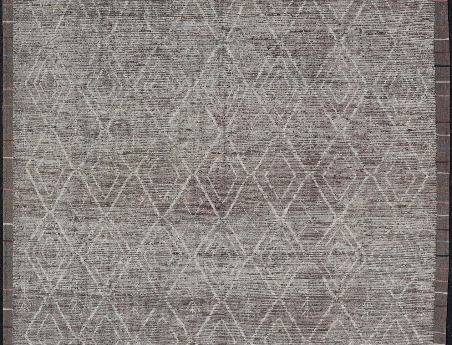 Modern Causal Contemporary Rug in Moroccan Design in Variegated Gray and Cream This modern casual rug has been hand - knotted. The rug features a geometric Moroccan diamond design, replete with various motifs gray and earthy tones; making this ru... - Keivan Woven ArtsAFG - 39771 - 19364Rug