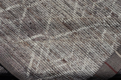 Modern Causal Contemporary Rug in Moroccan Design in Variegated Gray and Cream This modern casual rug has been hand - knotted. The rug features a geometric Moroccan diamond design, replete with various motifs gray and earthy tones; making this ru... - Keivan Woven ArtsAFG - 39771 - 19364Rug