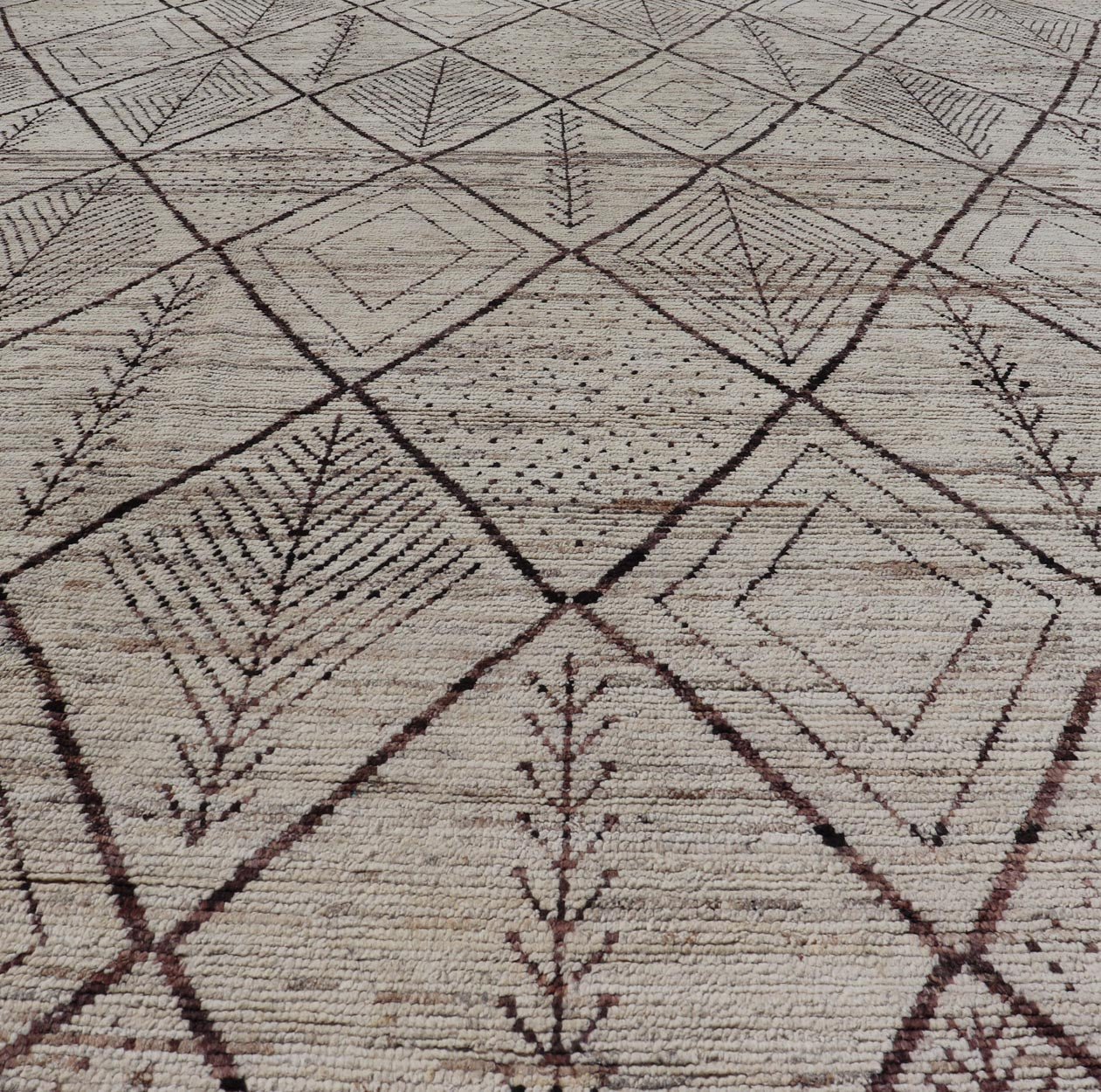 Large Modern Moroccan Hand - Knotted Rug w/ Tribal Diamond Design in Natural Tones This modern casual tribal rug has been hand - knotted. The rug features a modern sub - geometric diamond design, replete with various motifs within most diamonds; makin... - Keivan Woven ArtsAFG - 40803 - 19412