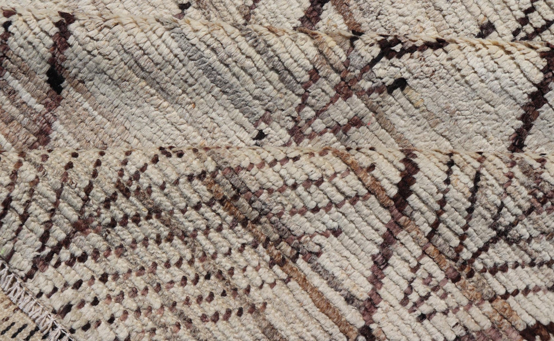 Large Modern Moroccan Hand - Knotted Rug w/ Tribal Diamond Design in Natural Tones This modern casual tribal rug has been hand - knotted. The rug features a modern sub - geometric diamond design, replete with various motifs within most diamonds; makin... - Keivan Woven ArtsAFG - 40803 - 19412Rug