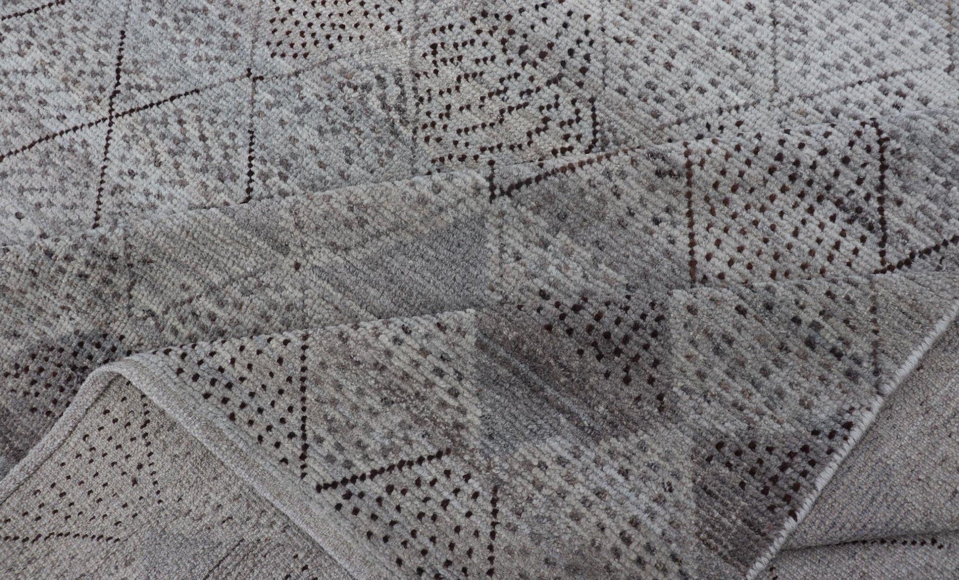 Very Large Modern Rug with Diamond Design in Gray, Taupe & Earth Tones, Keivan Woven Arts/ rug AFG - 41472, country of origin / type: Afghanistan / Modern Casual, circa Early - 21th Century. Measures: 18'3 x 26'6. This impressive rug with its... - Keivan Woven ArtsAFG - 41472 - 19526Rug