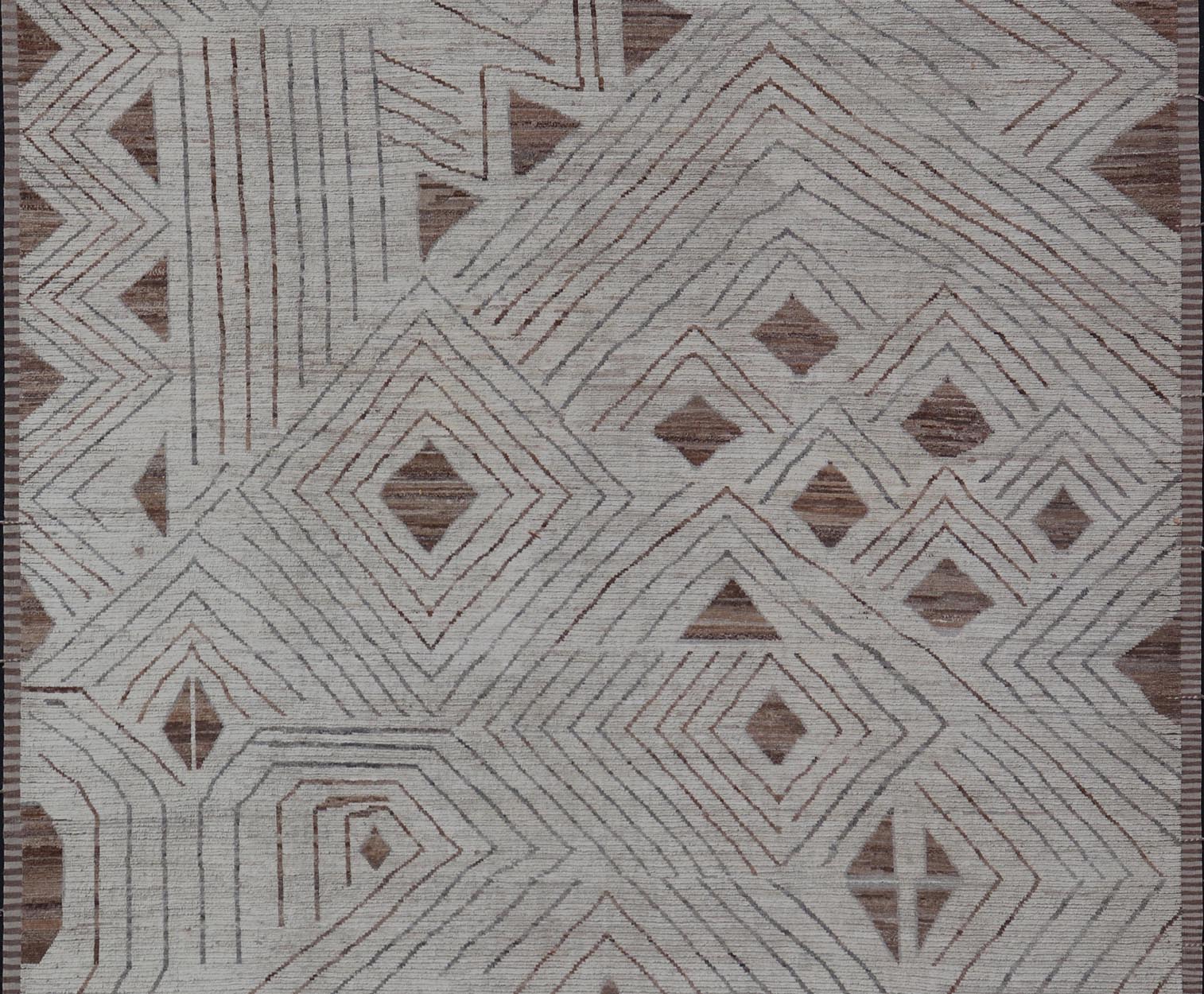 Fine Modern Rug in White & Light Brown Tones with Abstract & Geometric Design. Hand Knotted Modern Casual Sub - Geometric Tribal Design in Neutral Tones. Country of Origin: Afghanistan Keivan Woven Arts; AFG - 58215 Type: Modern Casual Design: Abstr... - Keivan Woven ArtsAFG - 58215 - 21547Rug
