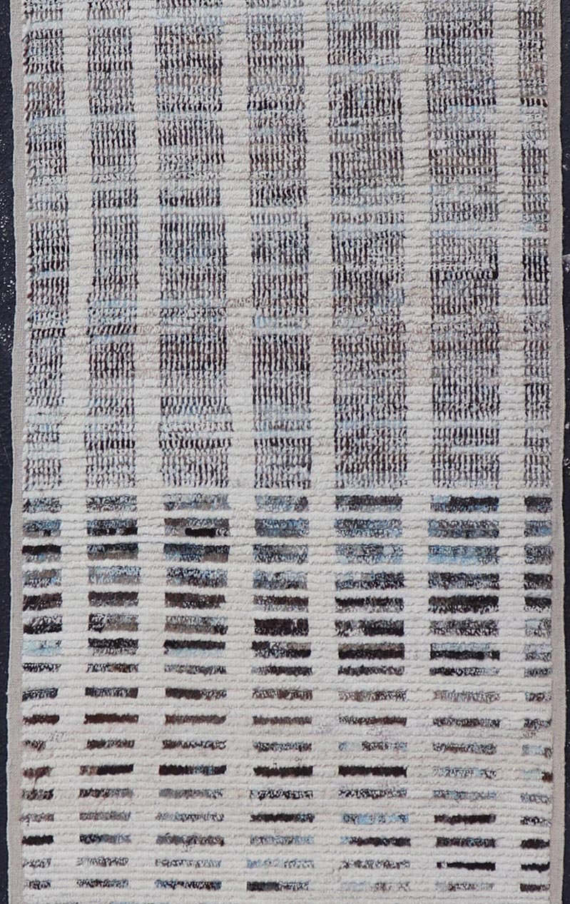Distressed Modern runner in Black and White with A Modern Casual Vibe. Modern Wool Hand Knotted Black and White All - Over Modern Designed Runner. Keivan Woven Arts / AFG - 58430, country of origin / type: Afghanistan / Piled, condition: new Measure... - Keivan Woven ArtsAFG - 58430 - 21445Rug