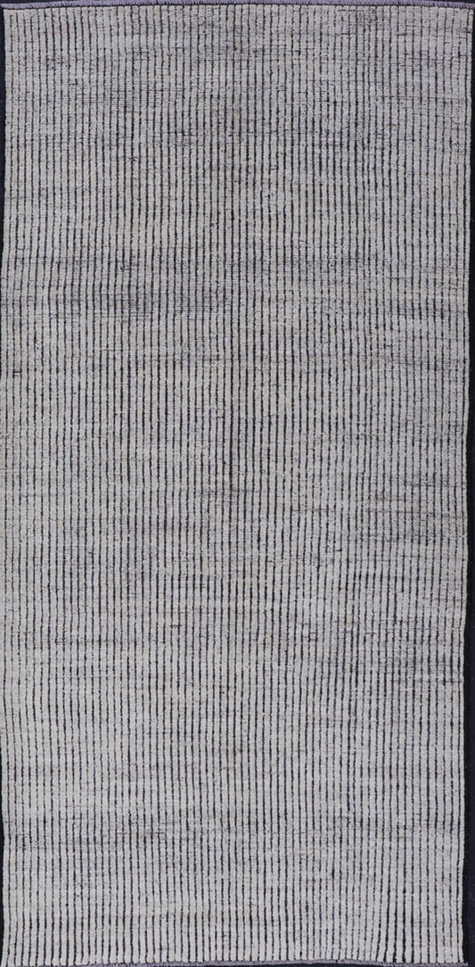 Modern Gallery Rug in White and Black background and Distressed Texture Modern Casual Wool Hand Knotted Black and White Gallery Runner. Keivan Woven Arts: rug / AFG - 58431, country of origin / type: Afghanistan / Piled, 21 - st Century Measures:... - Keivan Woven ArtsAFG - 58431 - 21481Rug