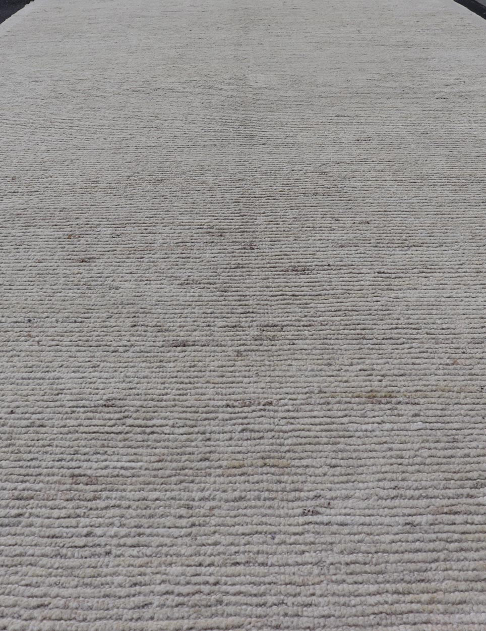 Modern Casual Gallery Runner in Neutral Tones with Shades of Cream to Ivory. Keivan Woven Arts rug AFG - 67941, country of origin / type: Afghanistan / Pile 21st Century. Measures: 7'0 x 18'4 This large gallery runner makes it perfect for modern ... - Keivan Woven ArtsAFG - 67941 - 25176Rug