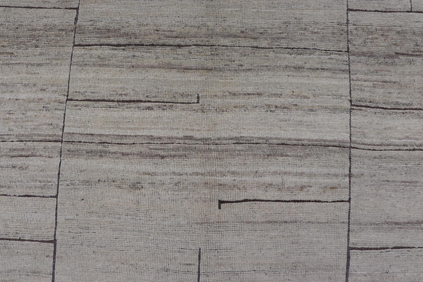 Casual Modern Design Rug in White and Brown Tones and Subdued Design. Keivan Woven Arts / rug AFG - 67977, country of origin / type: Afghanistan / Moroccan tribal, modern casual Neutral tone rug with Moroccan free - flowing tribal design. Measures: 9'4... - Keivan Woven ArtsAFG - 67977 - 25182Rug