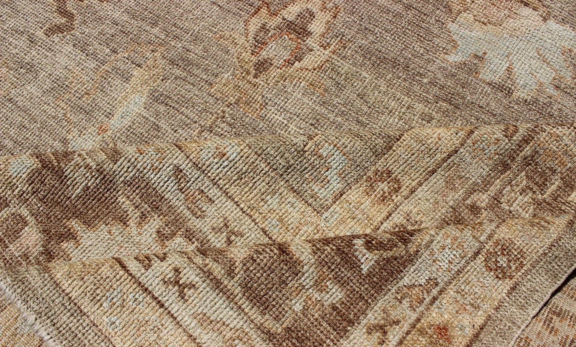 Angora Oushak Turkish Rug in Warm Colors of Taupe, Gray, Brown, Cream, Angora Oushak rug from Turkey, Keivan Woven Arts / rug AN - 108396 , country of origin / type: Turkey / Angora Oushak. Measures: 10'8 x 14'0 From our Angora collection, this pie... - Keivan Woven ArtsAN - 108396 - 1953Rug