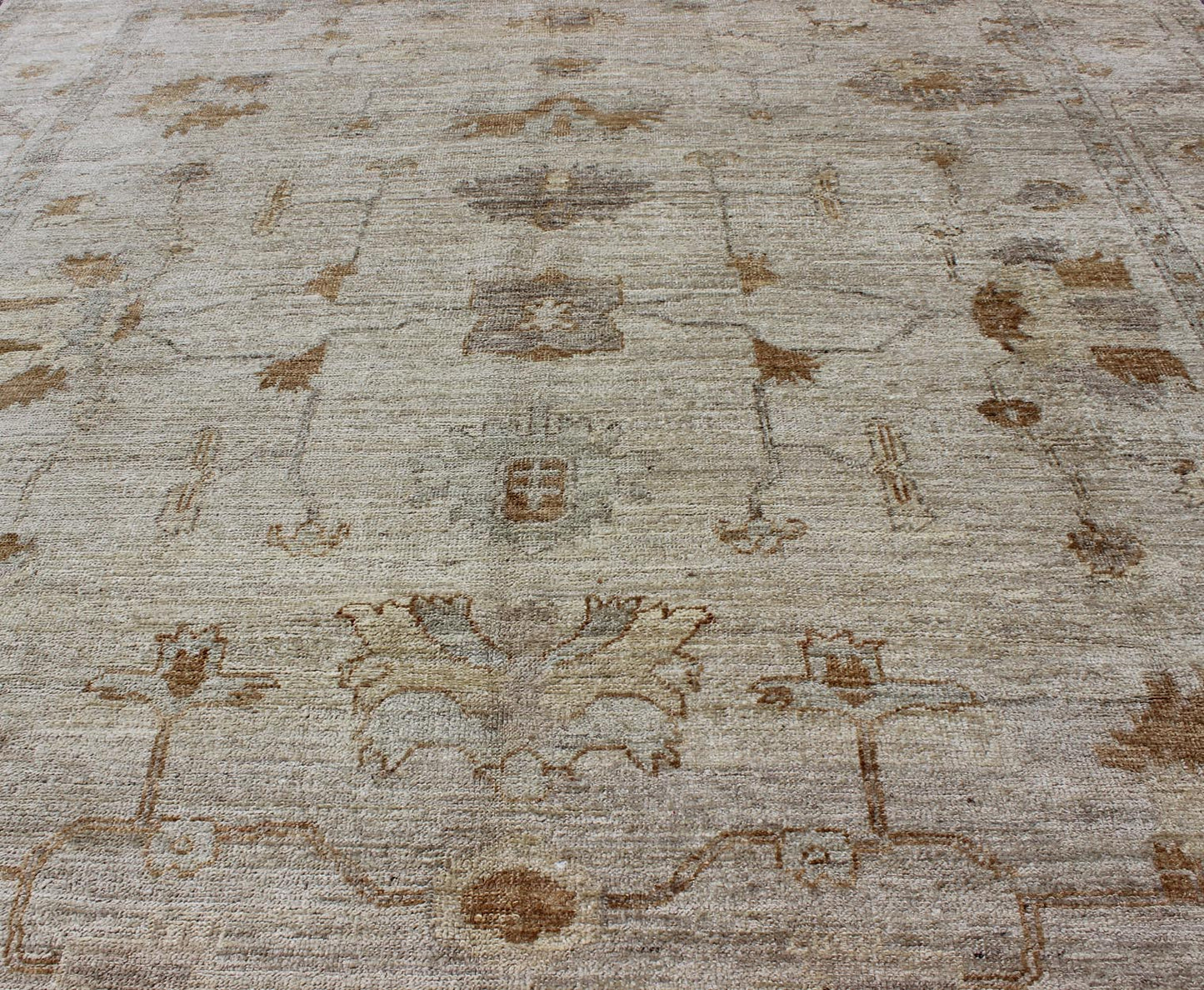 Angora Oushak Turkish Rug With Classic Oushak Design in Neutral Tones and Pop of Colors. Amazing Angora Turkish Classic Oushak Rug With Floral Motifs. Keivan Woven Arts/ rug AN - 114747. Measures: 8'7 x 11'5 Angora Turkish Classic... - Keivan Woven ArtsAN - 114747 - 3371Rug