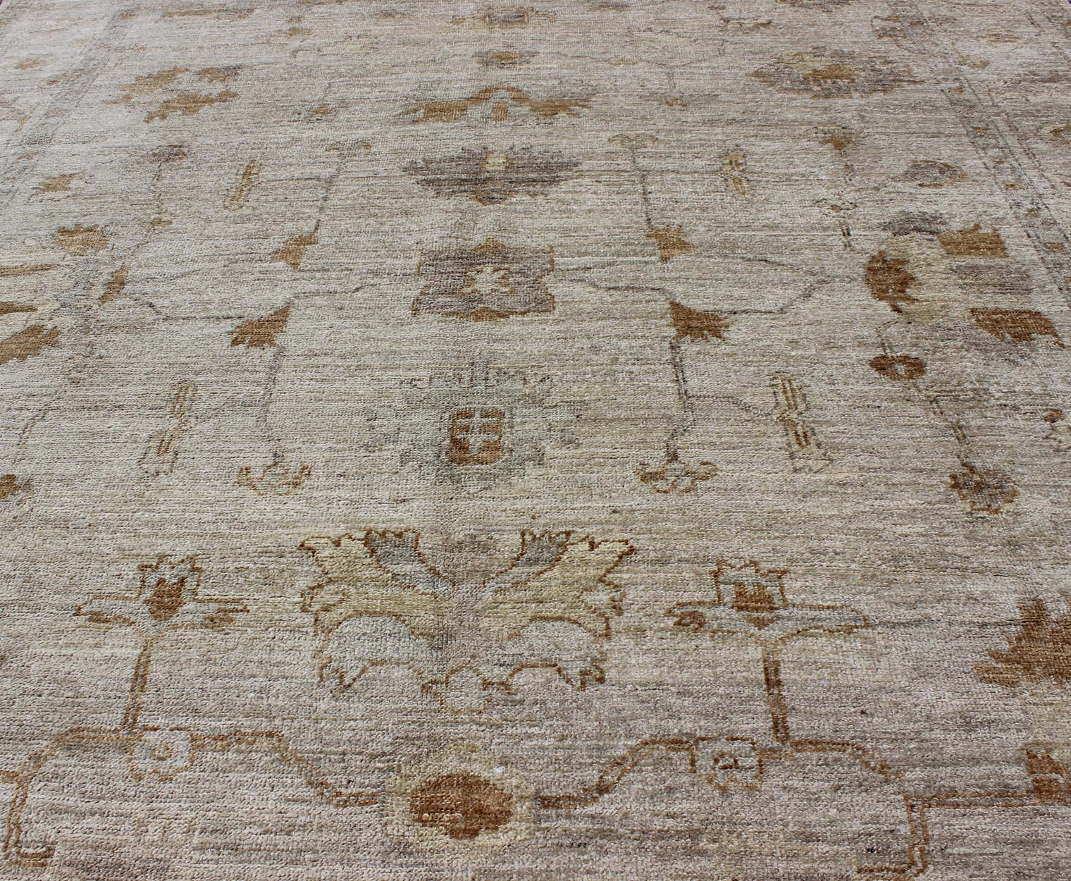 Angora Oushak Turkish Rug With Classic Oushak Design in Neutral Tones and Pop of Colors. Amazing Angora Turkish Classic Oushak Rug With Floral Motifs. Keivan Woven Arts/ rug AN - 114747. Measures: 8'7 x 11'5 Angora Turkish Classic... - Keivan Woven ArtsAN - 114747 - 3371Rug