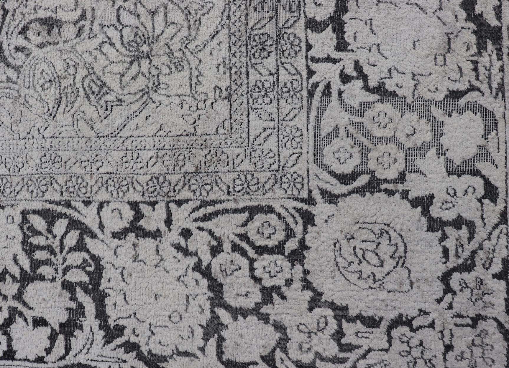 Vintage Sivas Cotton and Silk Rug in White, Gray and Charcoal Measures: 7'1 x 10'3 Sivas rugs are products of the Sivas province in central Turkey. This particular piece is characterized by a palette of cool colors such as light gray and ... - Keivan Woven ArtsAN - 118157 - 20964Rug