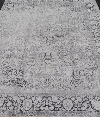 Vintage Sivas Cotton and Silk Rug in White, Gray and Charcoal Measures: 7'1 x 10'3 Sivas rugs are products of the Sivas province in central Turkey. This particular piece is characterized by a palette of cool colors such as light gray and ... - Keivan Woven ArtsAN - 118157 - 20964Rug