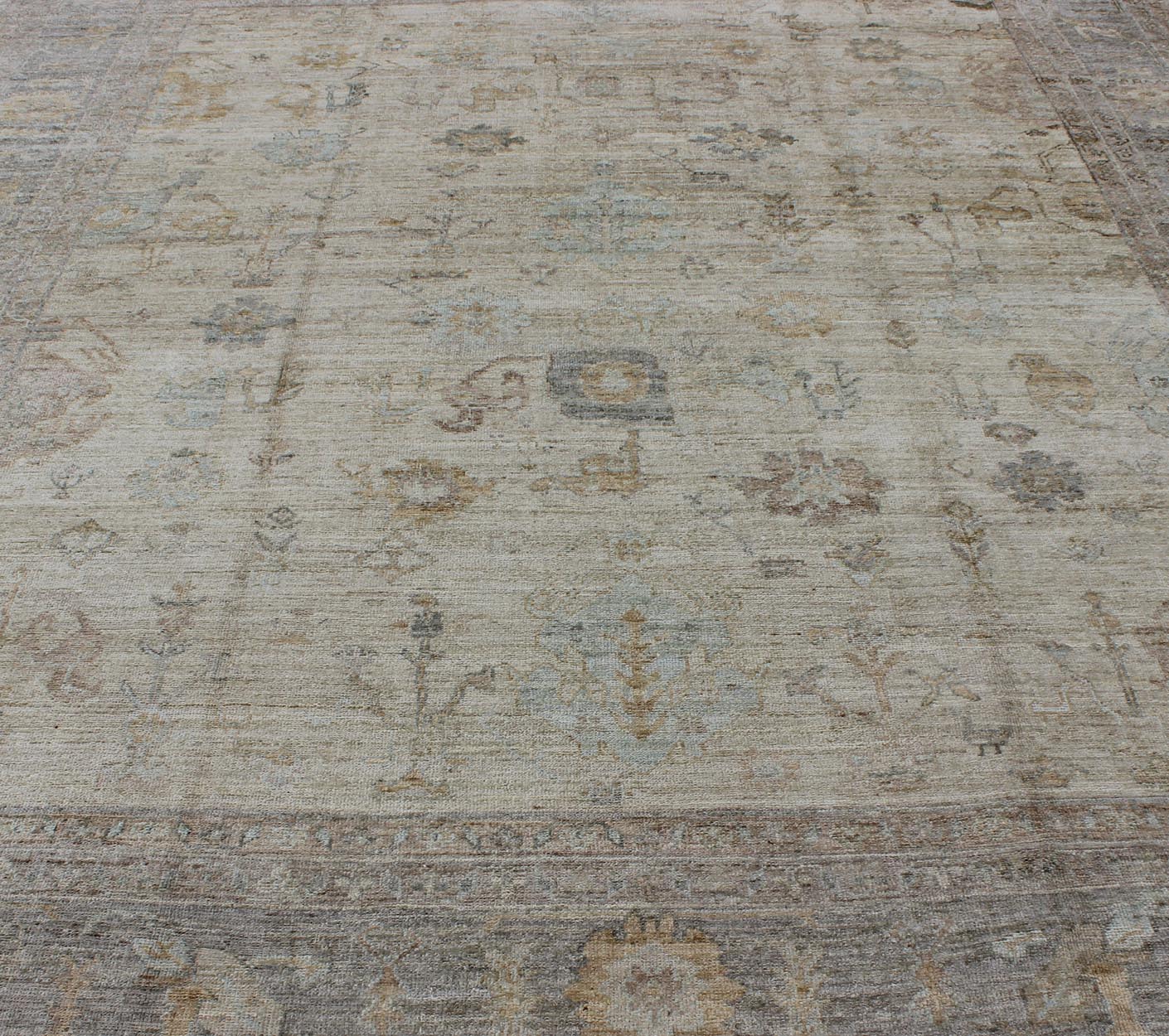 Turkish Angora Oushak Rug with All - Over Vining Floral Design Keivan Woven Arts. rug AN - 120598, country of origin / type: Turkey / Oushak. antique reproduction ushak, angora oushak. Measures: 11'8 x 15'1 The design of this beautiful Oushak rug, T... - Keivan Woven ArtsAN - 120598 - 6276Rug