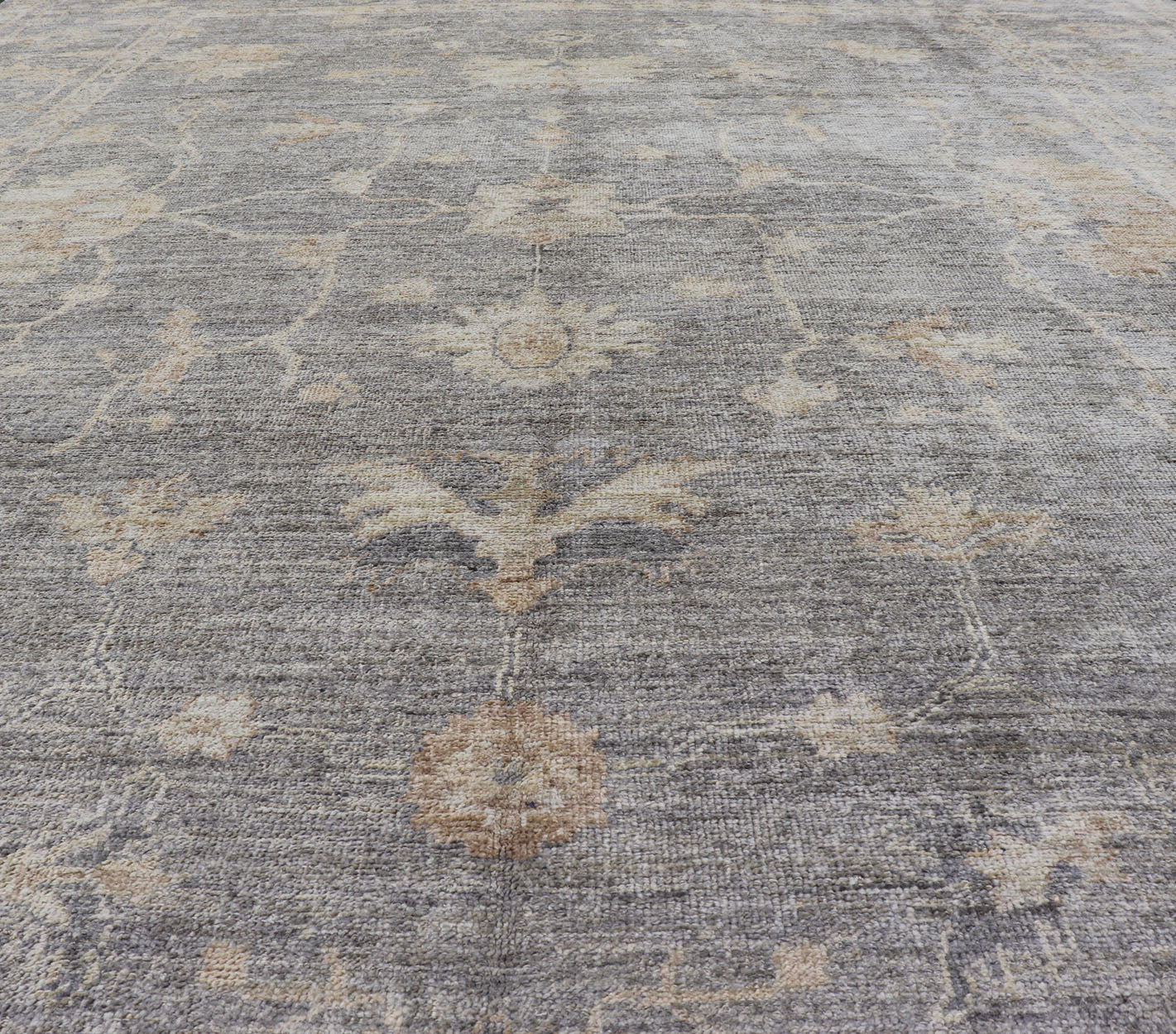 Keivan Woven Arts Turkish Angora Oushak Rug with Floral Design in Neutral. rug AN - 125392, country of origin / type: Turkey / Oushak. antique reproduction ushak, angora oushak. Measures: 9'11 x 12'10 The design of this beautiful Oushak rug, Turk... - Keivan Woven ArtsAN - 125392 - 7423Rug