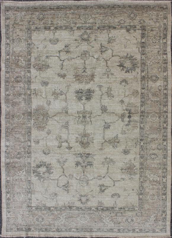 Angora Oushak Turkish Rug By Keivan Woven Arts. rug AN - 125737, Keivan Woven Arts / country of origin / type: Turkey / Angora Oushak. Measures: 6'0 x 8'7 - Keivan Woven ArtsAN - 125737 - 7649Rug
