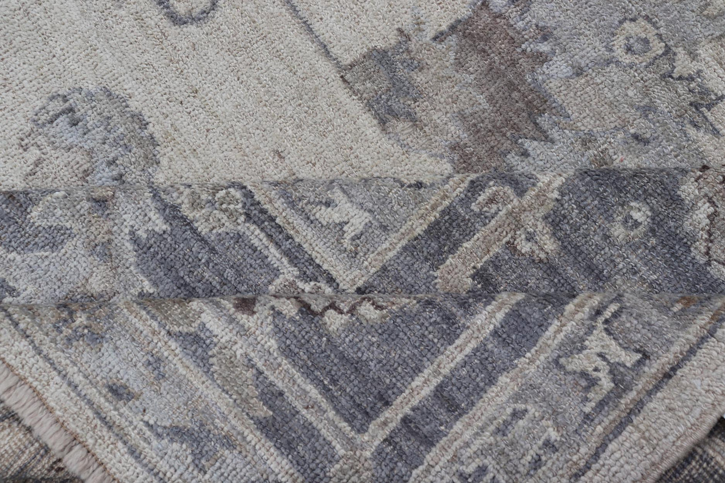 Angora Oushak Turkish Rug in Shades of Gray, Ivory, Silver by Keivan Woven Arts . rug AN - 126211, country of origin / type: Turkey / Angora Oushak. Measures: 12'9 x 14'11 The rug displays an elegant traditional design with a muted color palette, p... - Keivan Woven ArtsAN - 126211 - 19298Rug