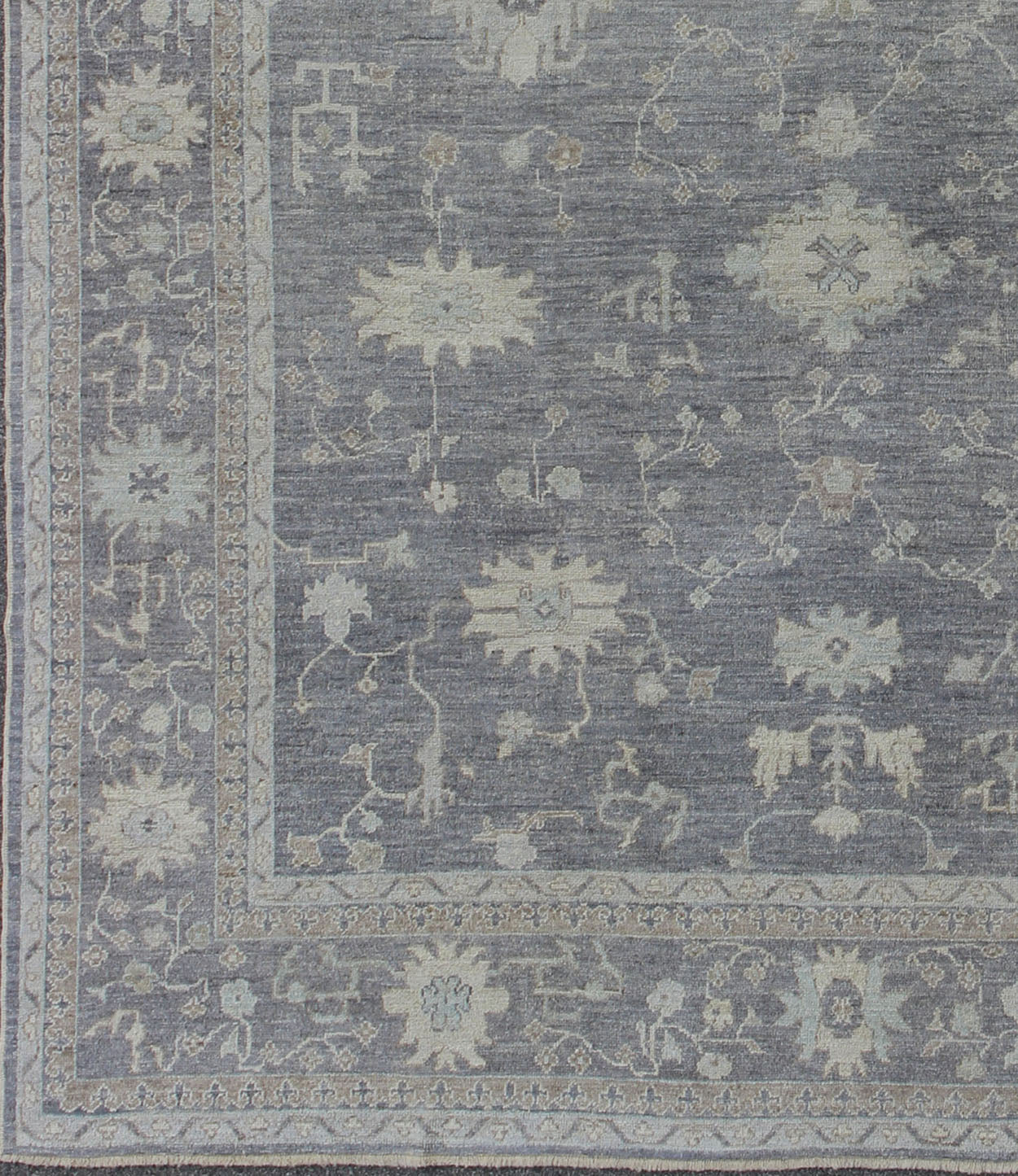 Angora Keivan Woven Arts Oushak Turkish Rug in Shades of Gray and Cream. Keivan Woven Arts rug AN - 126253, country of origin / type: Turkey / Angora Oushak. Measures: 12'5 x 14'7 From our Angora collection, this piece is made with a combination o... - Keivan Woven ArtsAN - 126253 - 7791Rug