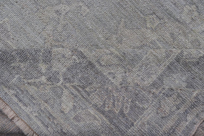 Large Hand Knotted Turkish Oushak with Floral Motifs in Gray, Taupe & Lavender Large Hand Knotted Turkish Oushak with Floral Motifs in Gray, Taupe & Lavender Keivan Woven Arts/ rug /AN - 146929 Early 21st century Made with a combinat... - Keivan Woven ArtsAN - 146929 - 19304Rug
