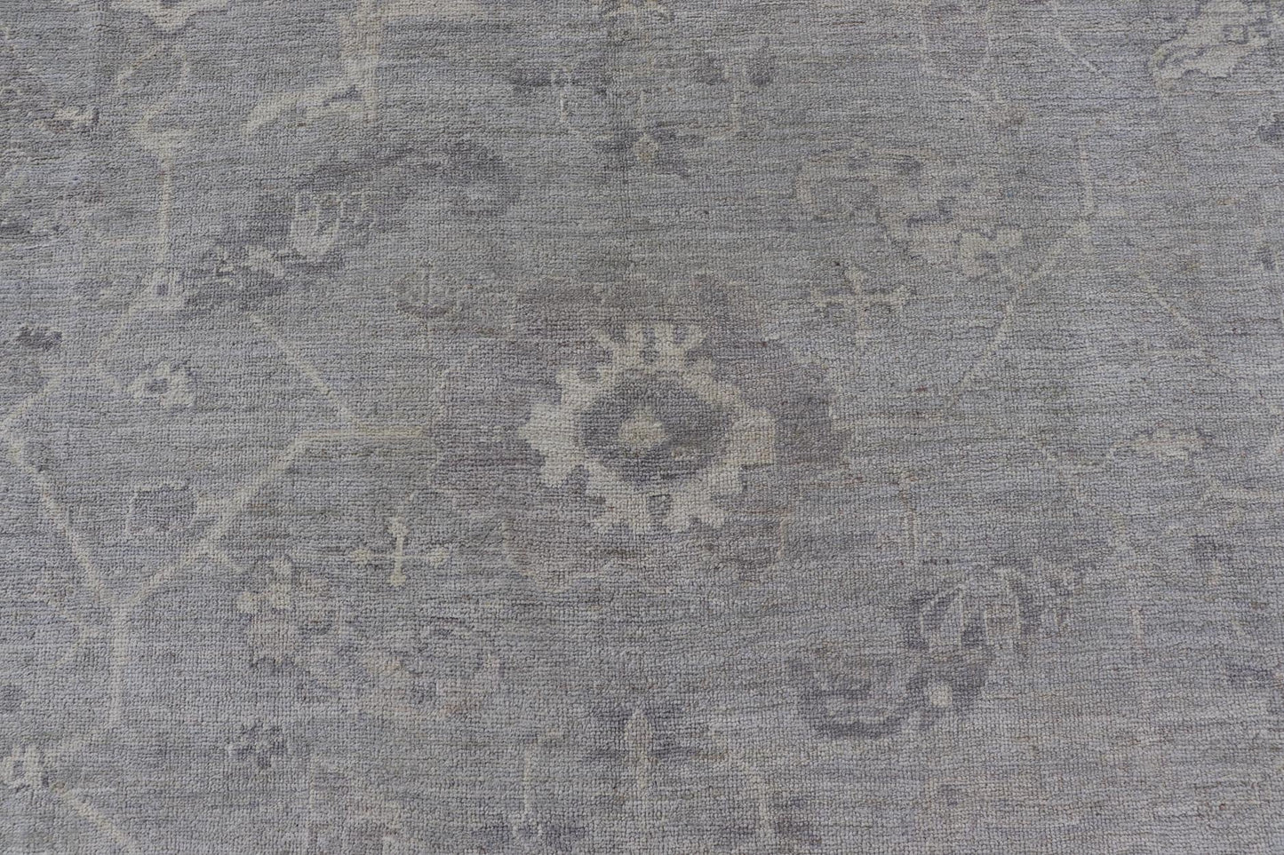 Large Hand Knotted Turkish Oushak with Floral Motifs in Gray, Taupe & Lavender Large Hand Knotted Turkish Oushak with Floral Motifs in Gray, Taupe & Lavender Keivan Woven Arts/ rug /AN - 146929 Early 21st century Made with a combinat... - Keivan Woven ArtsAN - 146929 - 19304Rug