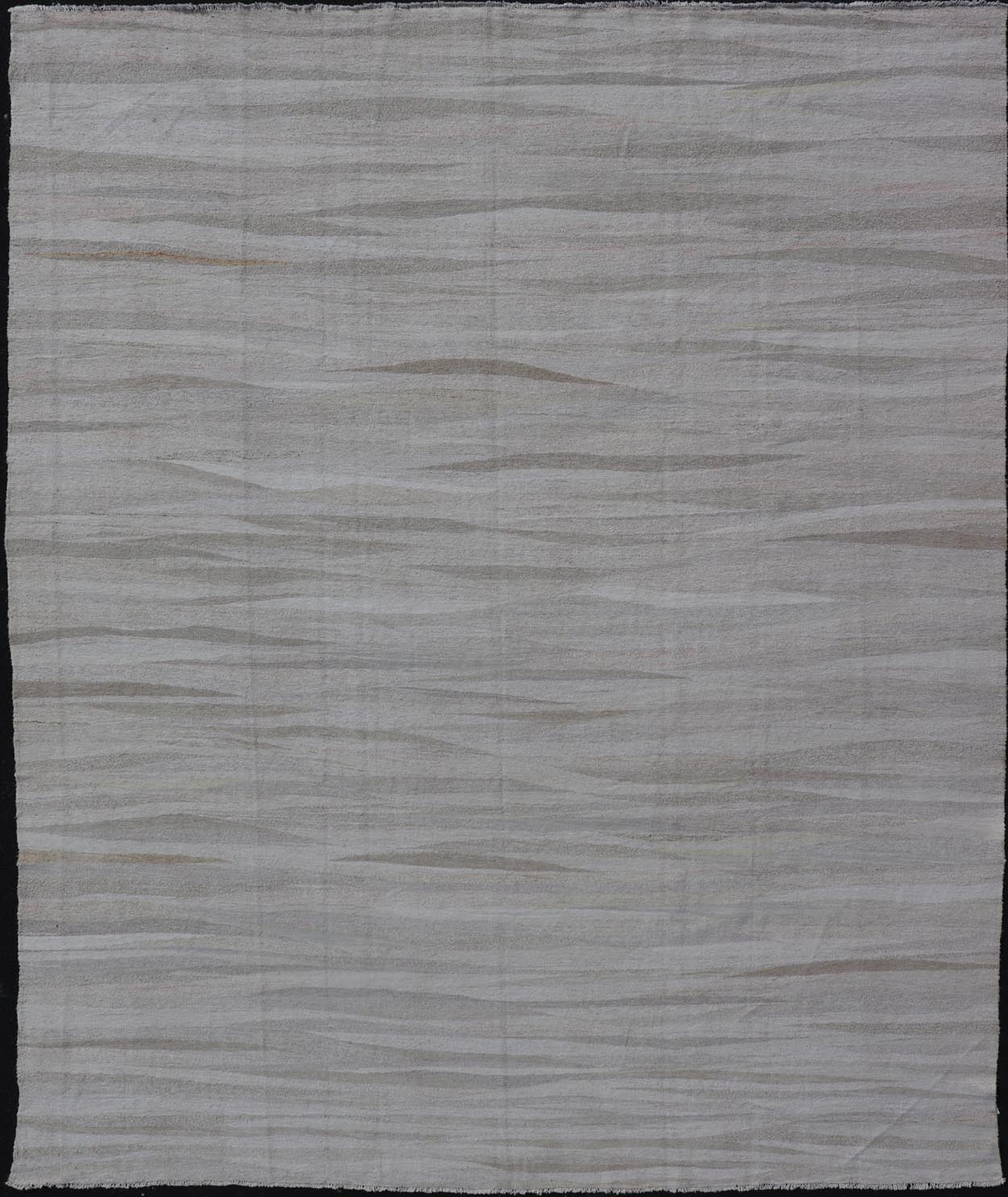 Modern Turkish Flat - Weave with Modern Design in White and Neutral Tones. Keivan Woven Arts / rug AN - 152611 country of origin / type: Turkey / Kilim, circa Early 21th century Measures: 11'2 x 14'1 This flat - weave Kilim from Turkey in white an... - Keivan Woven ArtsAN - 152611 - 24727Rug
