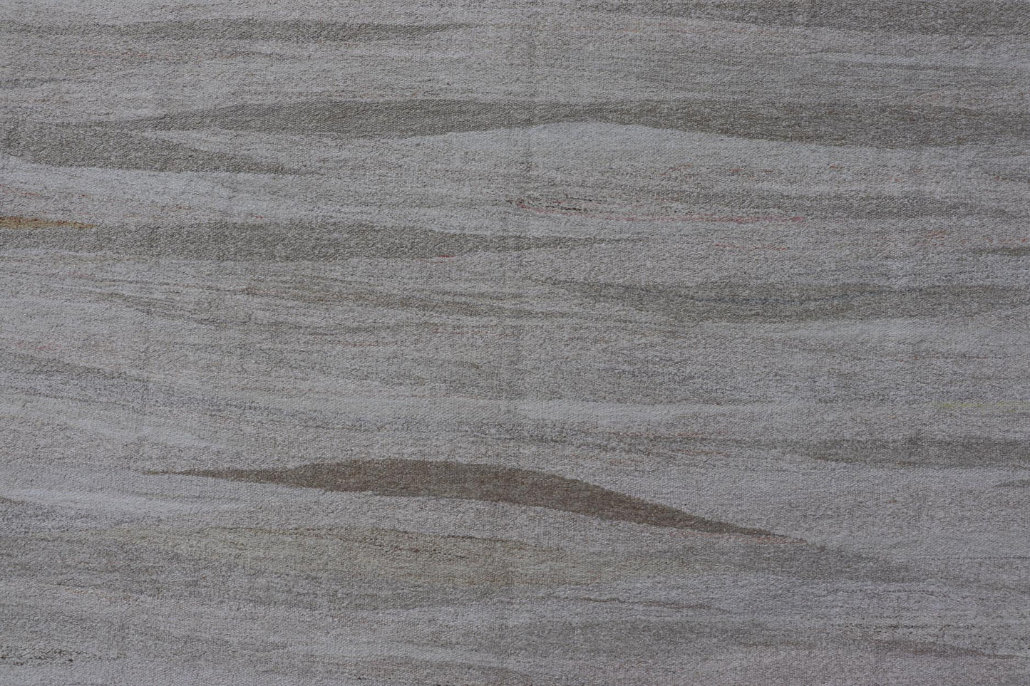 Modern Turkish Flat - Weave with Modern Design in White and Neutral Tones. Keivan Woven Arts / rug AN - 152611 country of origin / type: Turkey / Kilim, circa Early 21th century Measures: 11'2 x 14'1 This flat - weave Kilim from Turkey in white an... - Keivan Woven ArtsAN - 152611 - 24727