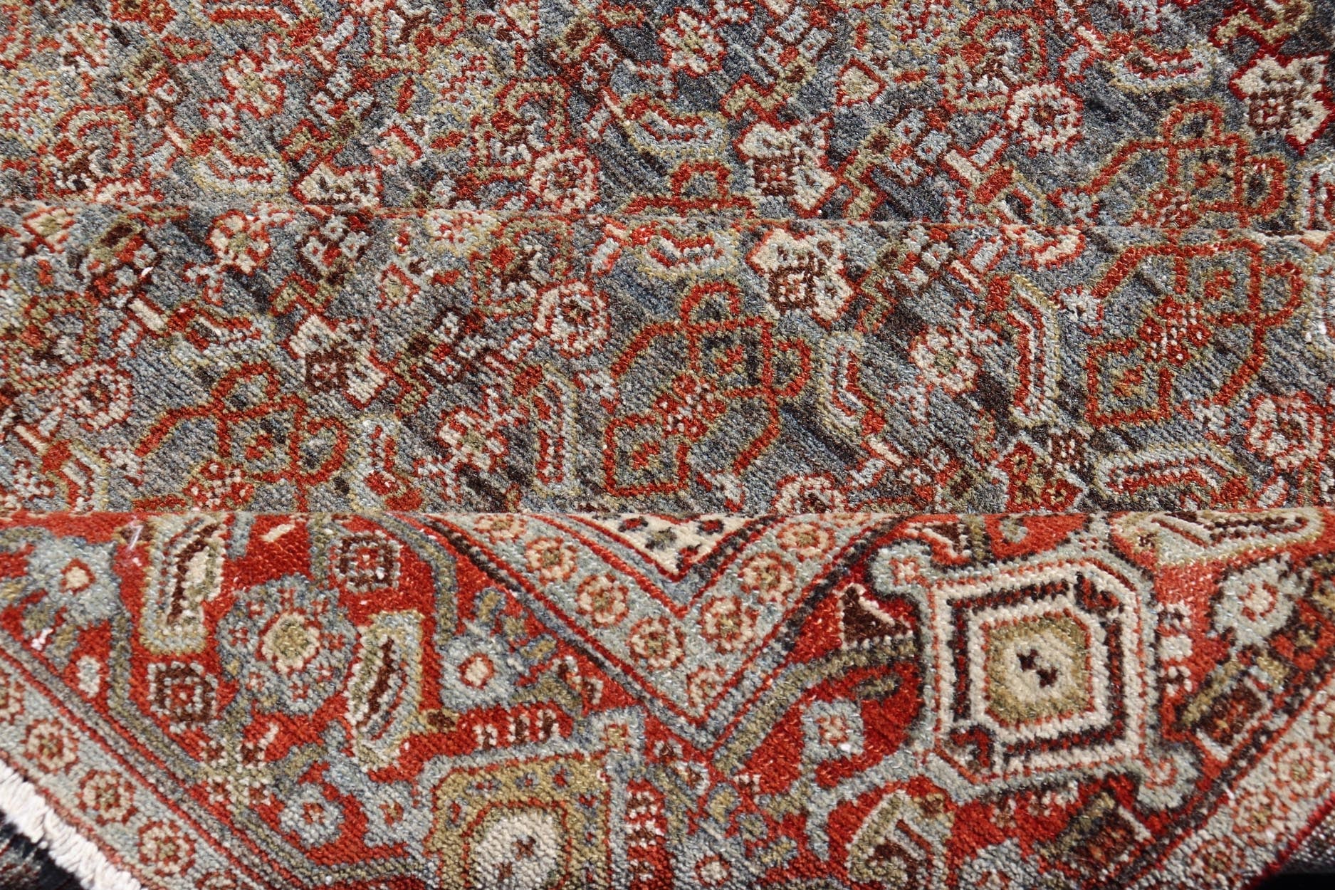 Keivan Woven Arts Fine Antique Persian Senneh Rug with Herati Geometric Design. Keivan Woven Arts / rug AVI - 0701, country of origin / type: Iran / Senneh, circa 1900. Measures: 4'2 x 6'6 This incredibly fine antique Persian Senneh rug was handwo... - Keivan Woven ArtsAVI - 0701 - 24559Rug
