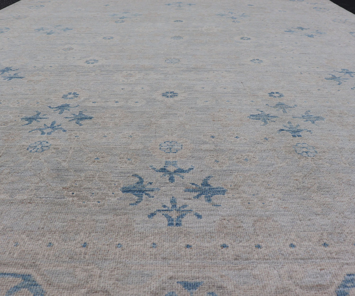 Measures: 8'0 x 10'2 Modern All - Over Floral Oushak with Light Gray Background And Neutral Colors. Keivan Woven Arts rug AWR - 12036 Country of Origin: Afghanistan Type: Oushak Design: Floral, All - Over, Abstract Floral. This Oushak was hand - kno... - Keivan Woven ArtsAWR - 12036 - 23366Rug