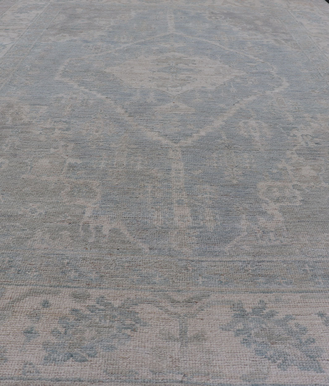 Measures: 5'10 x 8'9 Modern Oushak with a Light Blue - Gray Background with Medallion & Tribal Motifs. Country of Origin: Afghanistan; Type: Oushak; Design: Medallion, Tribal Medallion, All - Over; Keivan Woven Arts: rug AWR - 12170. 21st Century. Th... - Keivan Woven ArtsAWR - 12170 - 23211