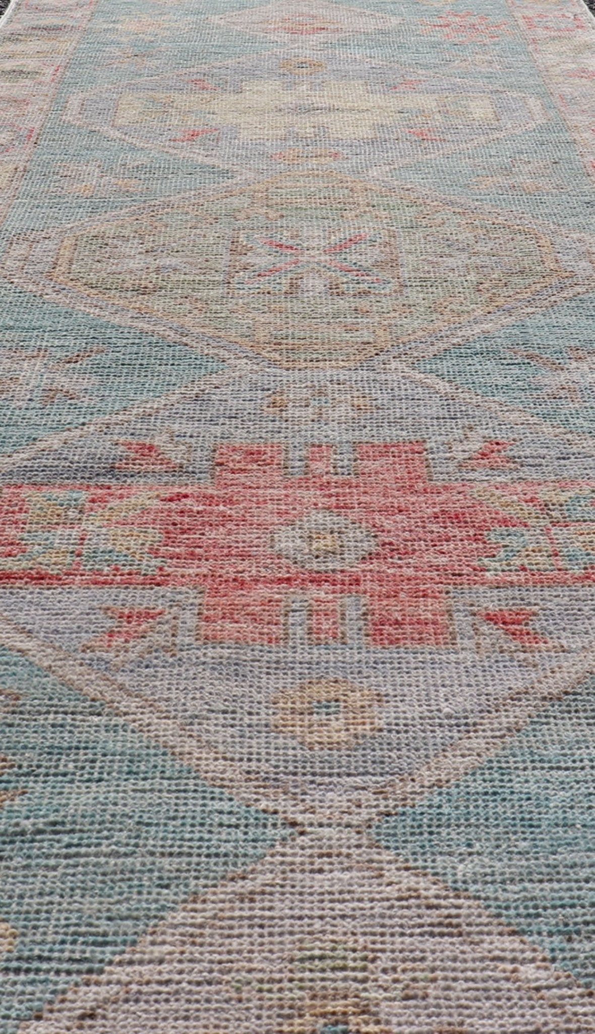 Measures: 2'5 x 6'5 Modern Small Oushak Runner with Teal - Blue Background and Medallion Motif. Keivan Woven Arts; rug AWR - 12192 Country of Origin: Afghanistan Type: Oushak Circa 2020 - This contemporary runner showcasing the distinct large... - Keivan Woven ArtsAWR - 12192 - 23223