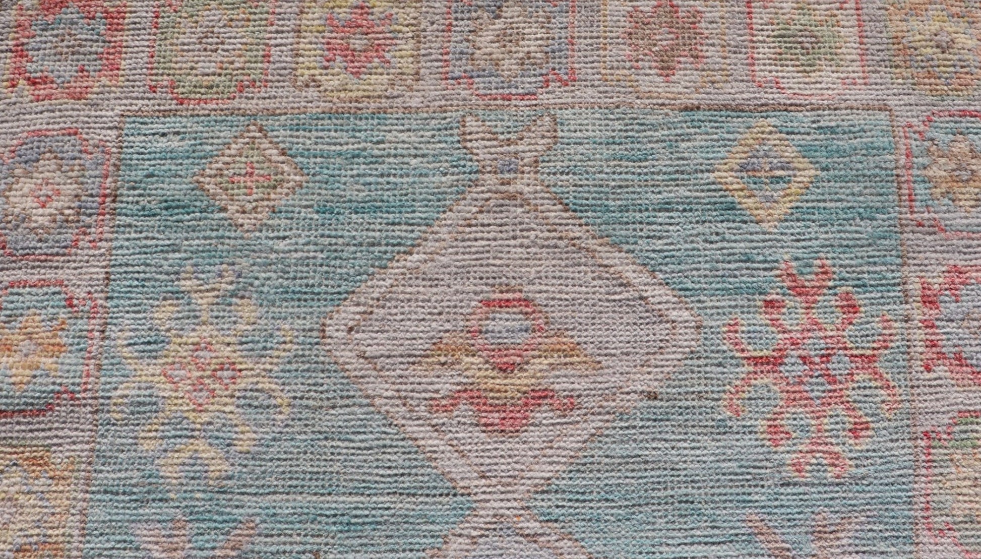 Measures: 2'5 x 6'5 Modern Small Oushak Runner with Teal - Blue Background and Medallion Motif. Keivan Woven Arts; rug AWR - 12192 Country of Origin: Afghanistan Type: Oushak Circa 2020 - This contemporary runner showcasing the distinct large... - Keivan Woven ArtsAWR - 12192 - 23223Rug