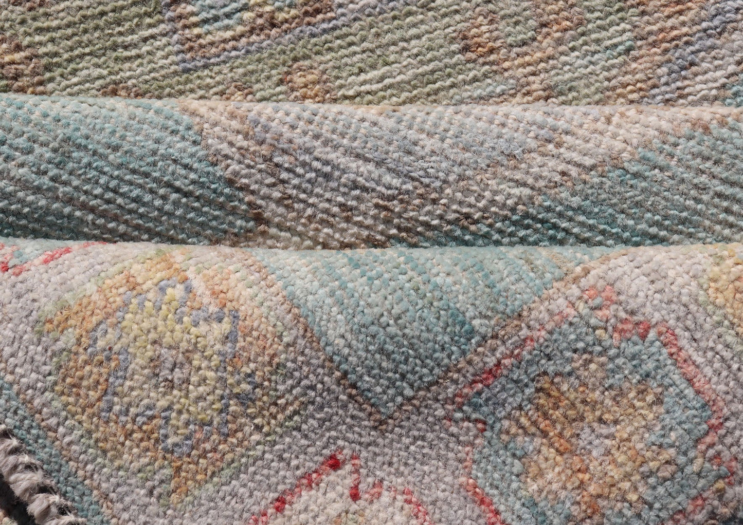 Measures: 2'5 x 6'5 Modern Small Oushak Runner with Teal - Blue Background and Medallion Motif. Keivan Woven Arts; rug AWR - 12192 Country of Origin: Afghanistan Type: Oushak Circa 2020 - This contemporary runner showcasing the distinct large... - Keivan Woven ArtsAWR - 12192 - 23223
