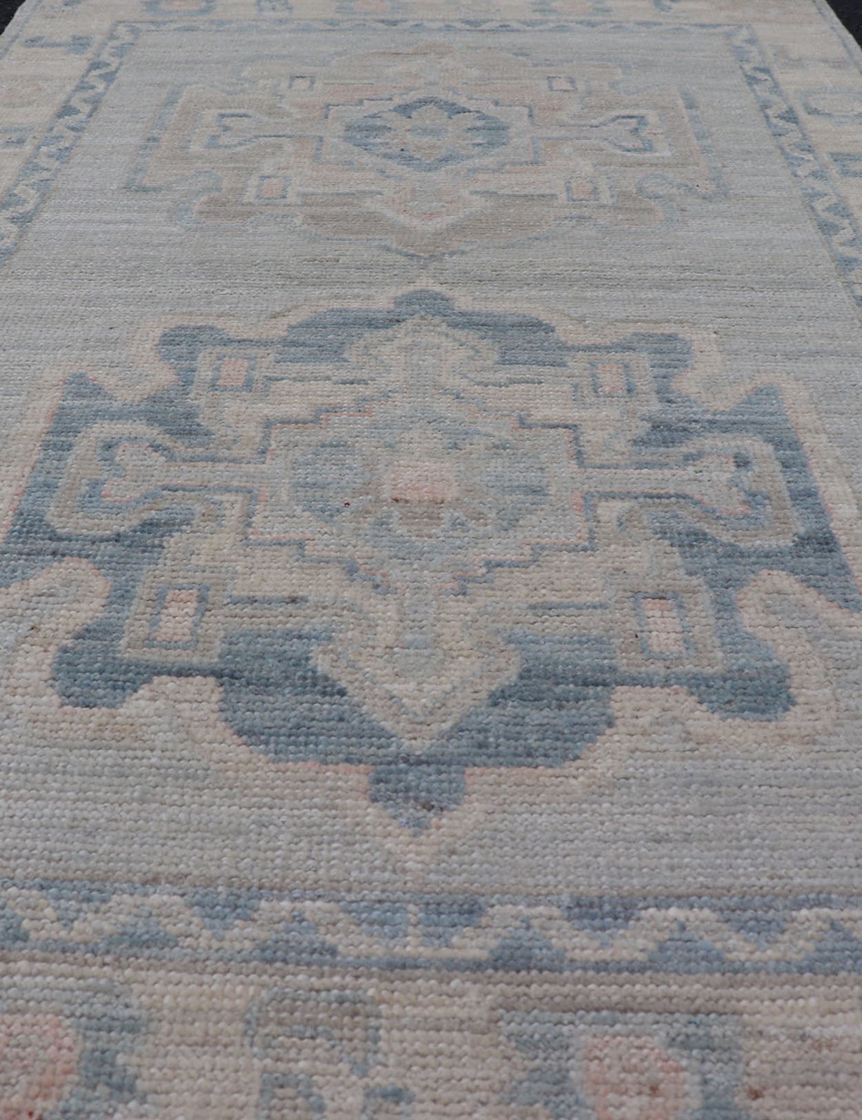 Measures: 2'6 x 4'2 Modern Medallion Oushak with Light Gray Background and Neutral Colors. Keivan Woven Arts rug AWR - 12386 Country of Origin: Afghanistan Type: Oushak Design: Floral, All - Over, Abstract Floral. This Oushak was hand - knotted in... - Keivan Woven ArtsAWR - 12386 - 23264Rug