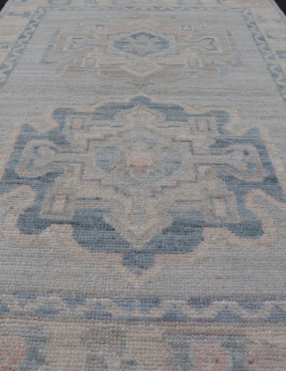 Measures: 2'6 x 4'2 Modern Medallion Oushak with Light Gray Background and Neutral Colors. Keivan Woven Arts rug AWR - 12386 Country of Origin: Afghanistan Type: Oushak Design: Floral, All - Over, Abstract Floral. This Oushak was hand - knotted in... - Keivan Woven ArtsAWR - 12386 - 23264Rug