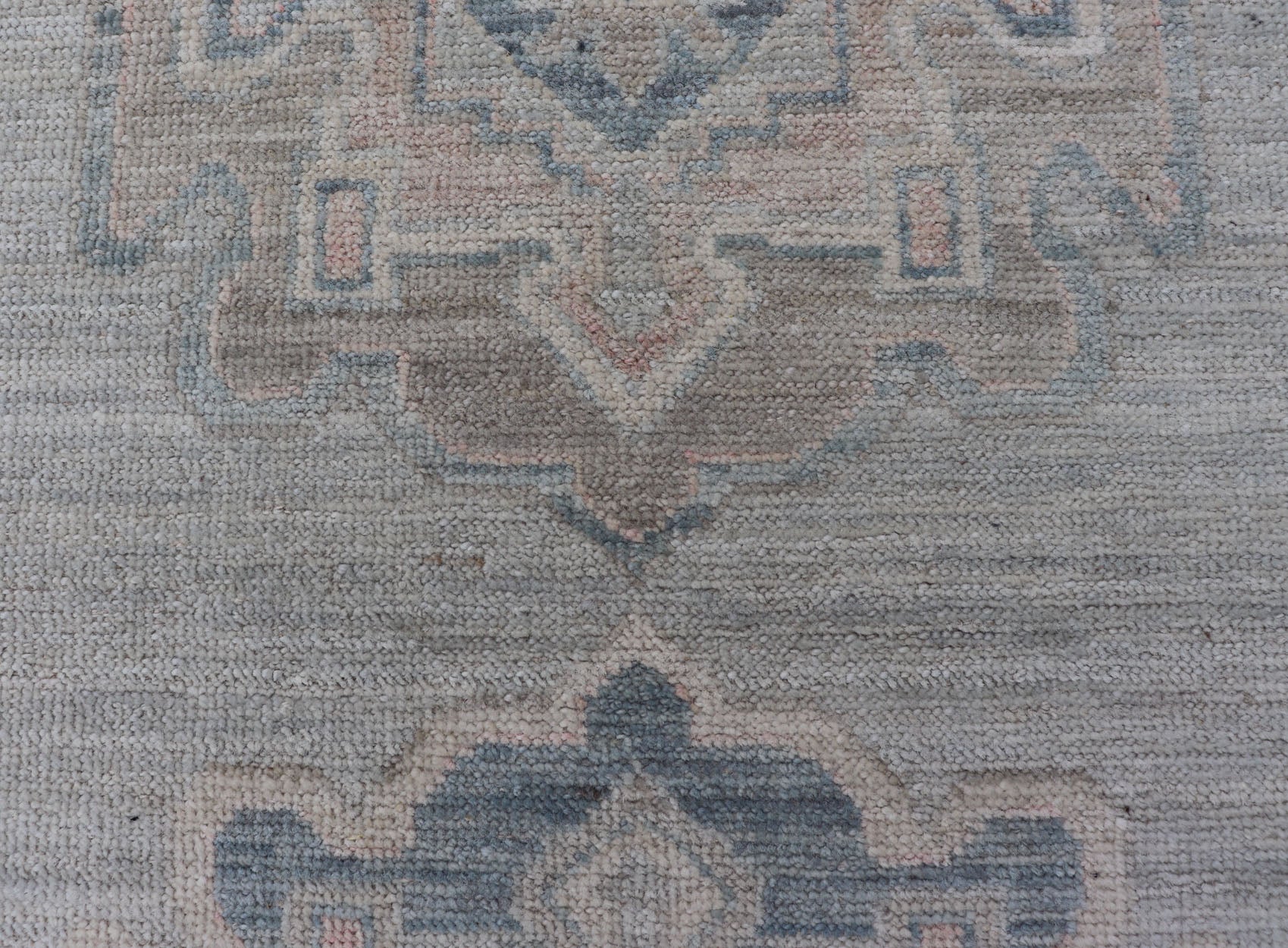 Measures: 2'6 x 4'2 Modern Medallion Oushak with Light Gray Background and Neutral Colors. Keivan Woven Arts rug AWR - 12386 Country of Origin: Afghanistan Type: Oushak Design: Floral, All - Over, Abstract Floral. This Oushak was hand - knotted in... - Keivan Woven ArtsAWR - 12386 - 23264Rug