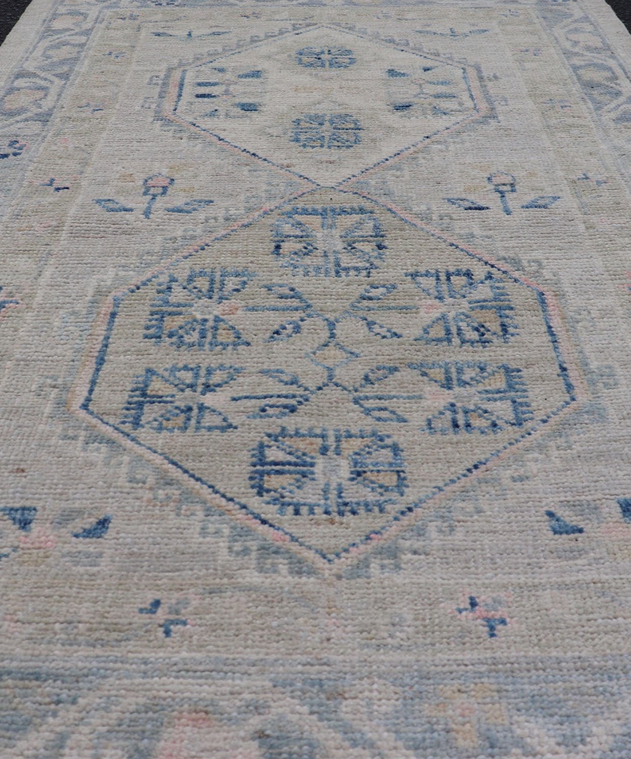 Measures: 2'6 x 4'5 Floral Medallion Oushak Rug with Tribal Motifs and A Cream Background. Keivan Woven Arts; rug AWR - 12391 Country Of Origin: Afghanistan Type: Oushak Design: Medallion, Floral, All - Over. This Hand - Knotted Oushak presents a ... - Keivan Woven ArtsAWR - 12391 - 23270Rug