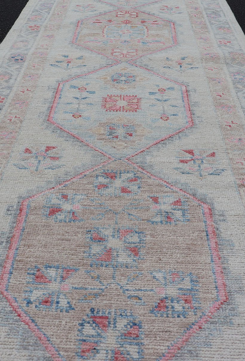 Modern Oushak Runner With Cream Background and Floral Medallions Modern Oushak Runner With Cream Background and Floral Medallions Keivan Woven Arts; rug AWR - 4039 Country of Origin: Afghanistan Type: Oushak Circa 2010 Measures: 2'8 x 8'2 ... - Keivan Woven ArtsAWR - 4039 - 15486Rug