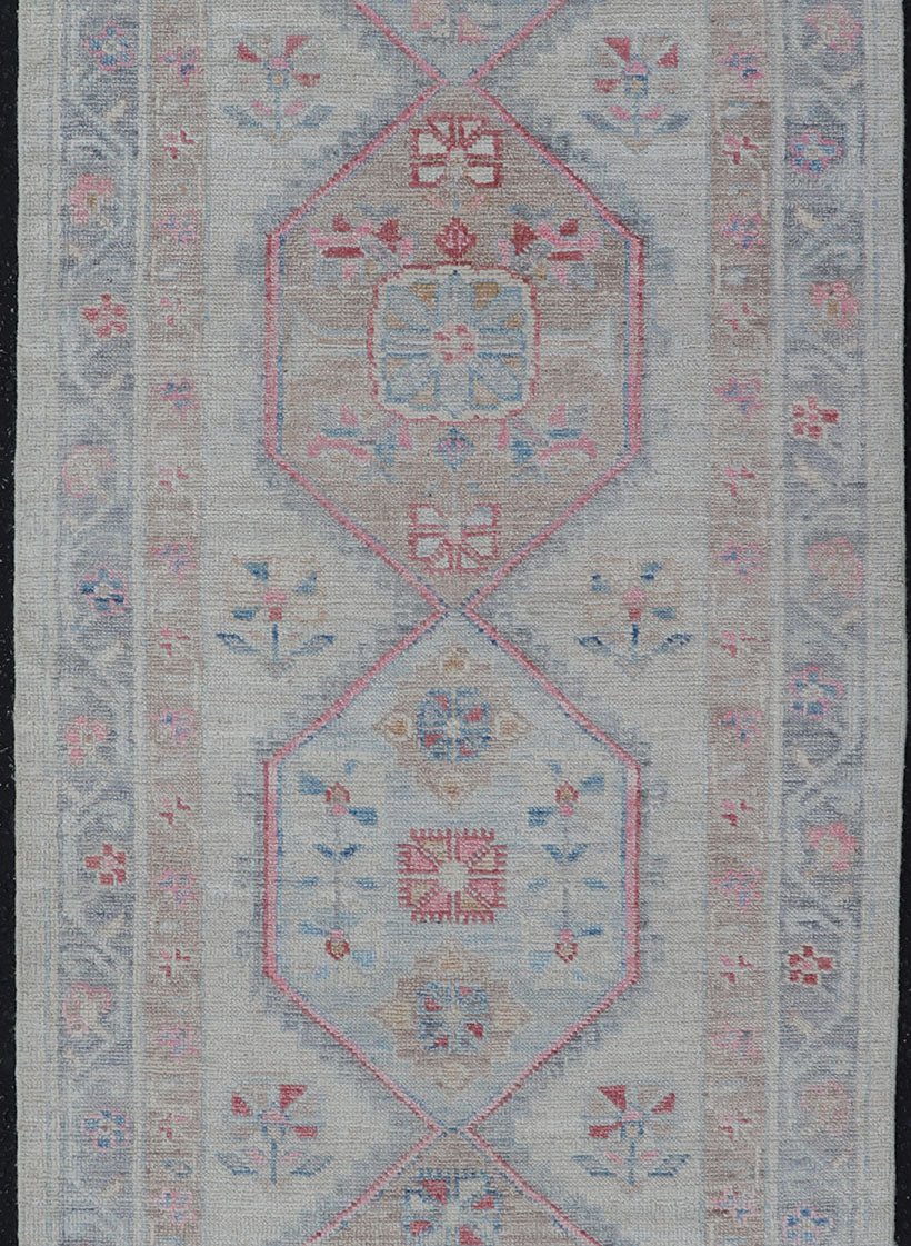 Modern Oushak Runner With Cream Background and Floral Medallions Modern Oushak Runner With Cream Background and Floral Medallions Keivan Woven Arts; rug AWR - 4039 Country of Origin: Afghanistan Type: Oushak Circa 2010 Measures: 2'8 x 8'2 ... - Keivan Woven ArtsAWR - 4039 - 15486Rug
