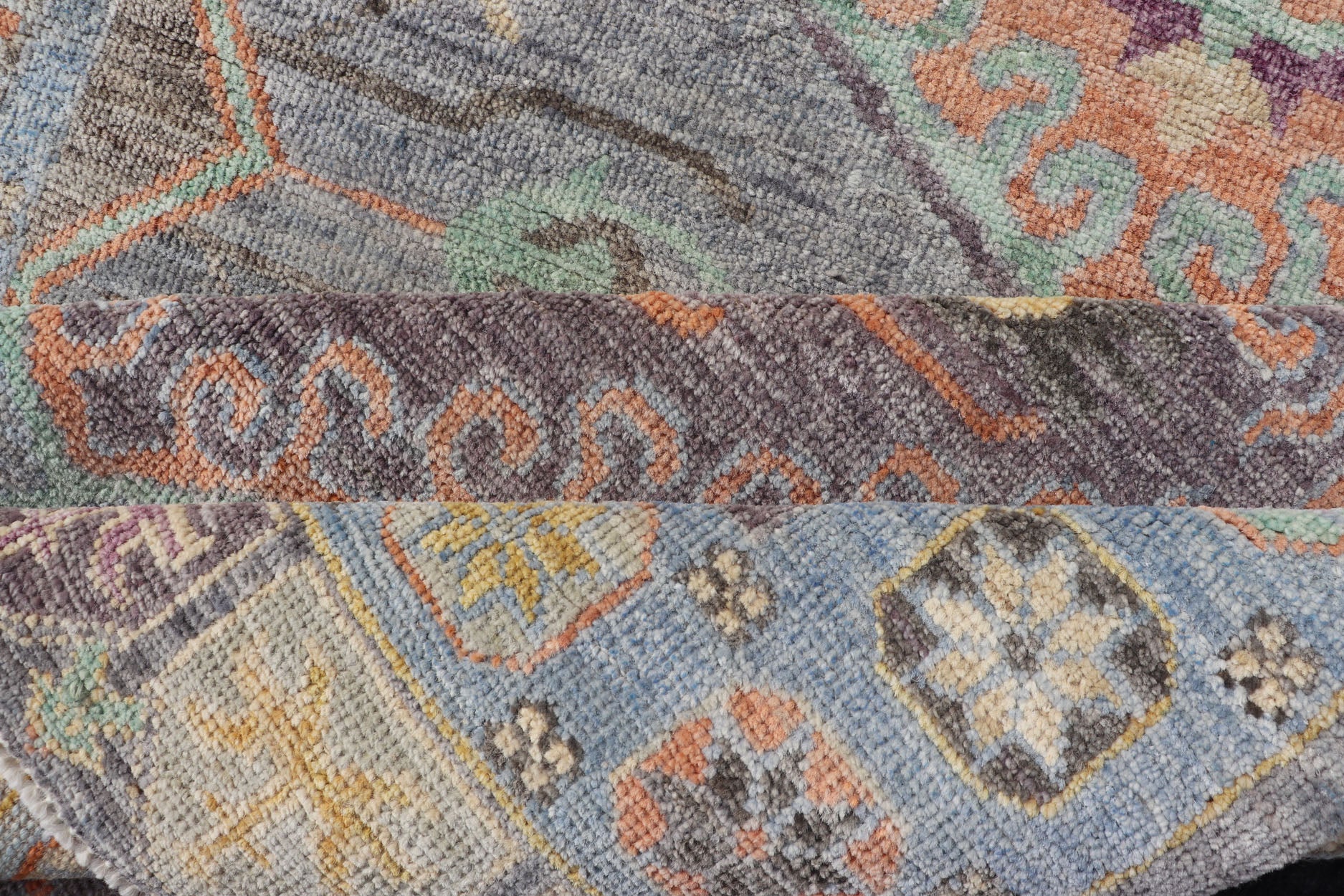 Measures: 3'10 x 5'10 Modern Oushak Medallion Motif's by Keivan Woven Arts. Keivan Woven Arts; rug AWR - 5149 Country of Origin: Afghanistan Type: Oushak Design. The border and field are covered in floral - like motifs filled with colors such as on ... - Keivan Woven ArtsAWR - 5149 - 17172Rug
