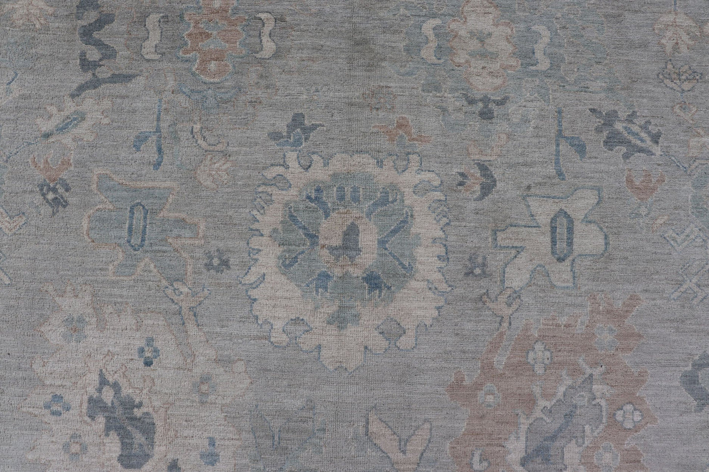 Large Modern Oushak Rug with Soft Floral Motifs on Light Gray Background Very Large Modern Afghan Oushak rug with soft floral motifs on light gray background. Keivan Woven Arts; rug AWR - 556 Country of Origin: Afghanistan Type: Oushak Design: Flo... - Keivan Woven ArtsAWR - 556 - 21331Rug