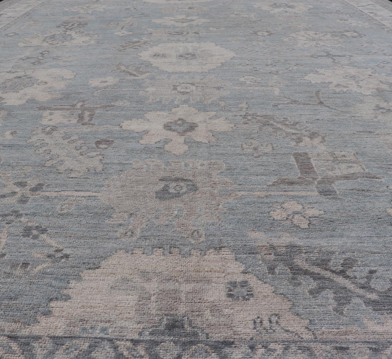 Modern Oushak with Floral and Tribal Motifs with Cream, Gray and Powder Blue. Keivan Woven Arts; rug AWR - 8234 Country of Origin: Afghanistan Type: Oushak Design: Floral, All - Over Abstract - Tribal 21st Century Measures: 9'11 x 13'10 This moder... - Keivan Woven ArtsAWR - 8234 - 21227Rug