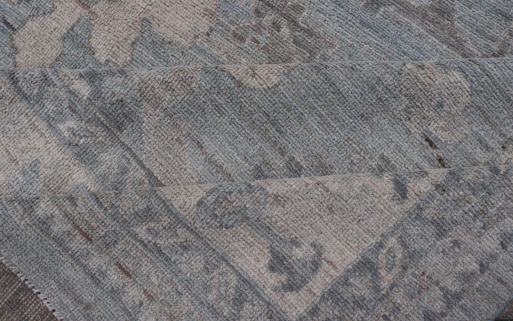 Modern Oushak with Floral and Tribal Motifs with Cream, Gray and Powder Blue. Keivan Woven Arts; rug AWR - 8234 Country of Origin: Afghanistan Type: Oushak Design: Floral, All - Over Abstract - Tribal 21st Century Measures: 9'11 x 13'10 This moder... - Keivan Woven ArtsAWR - 8234 - 21227Rug
