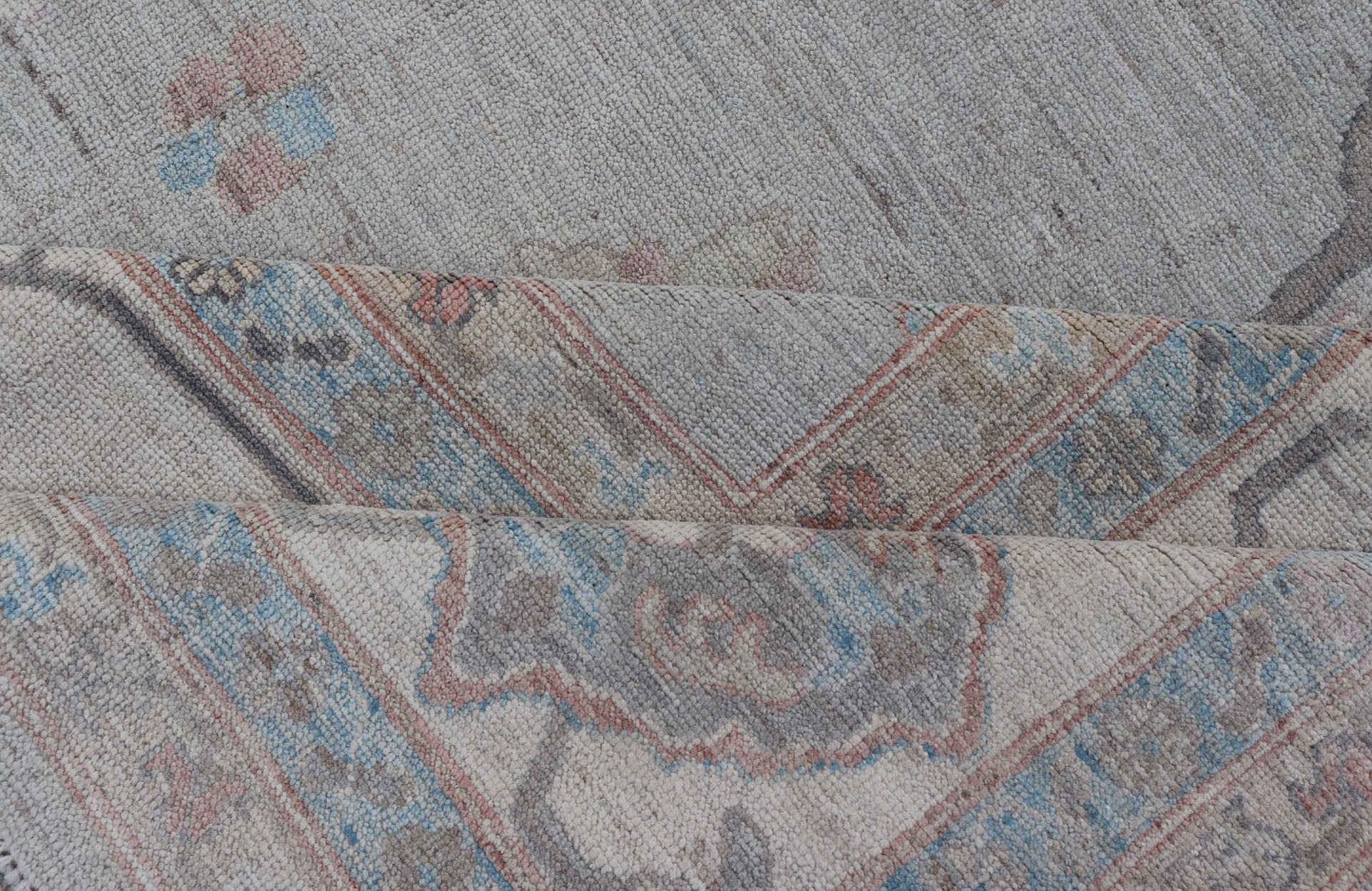 Large Oushak Rug with Floral Motifs & Muted Colorful Tones on Neutral Background, Large Modern Oushak Rug. Large Oushak Rug with Floral Motifs & Muted Colorful Tones on Neutral Background and Silver Gray. Keivan Woven Arts; rug AWR - 8347 Country... - Keivan Woven ArtsAWR - 8347 - 21337Rug