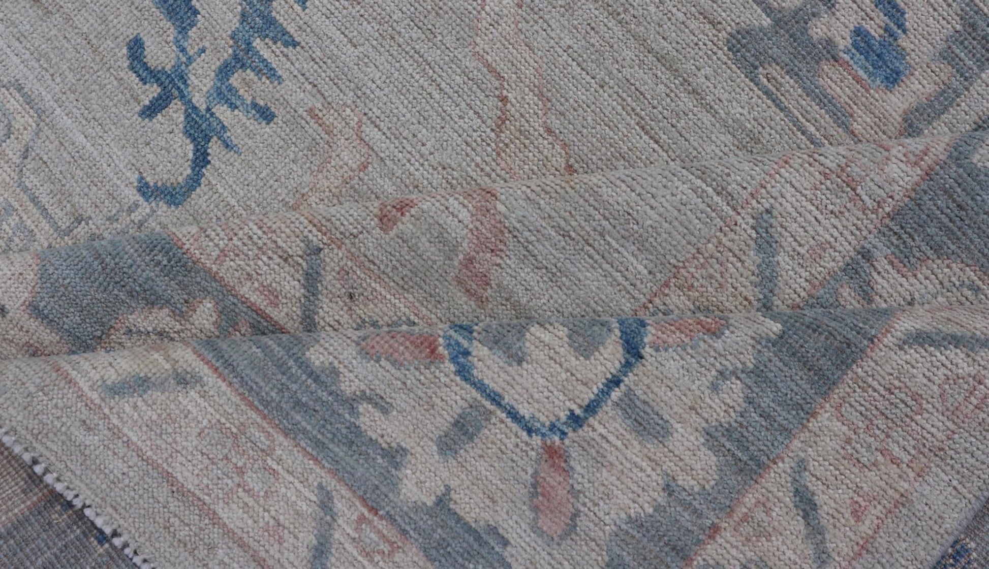 Modern Classic Oushak with Gray Colored Border and Light Silvery Gray Background Large Modern Oushak with Gray Colored Border and Light Silvery Gray Background. Country of Origin: Afghanistan; Type: Oushak; Design: Medallion, Tribal Medallion, ... - Keivan Woven ArtsAWR - 8521 - 21287Rug