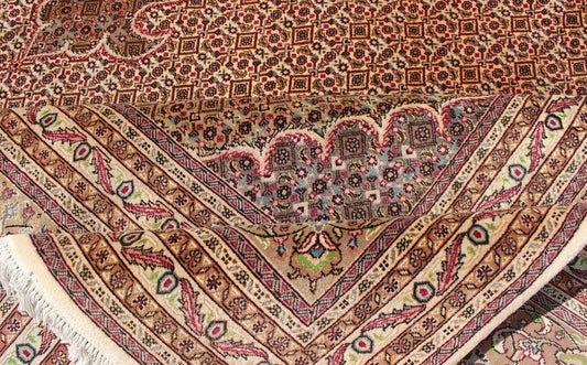 Keivan Woven Arts, Vintage Persian Mahi Tabriz rug with oval medallion and swirling floral design, kwarugs B - 0301, country of origin / type: Iran / Tabriz, circa 1970. This spectacular Persian Tabriz rug, from the 1970's, bears magnificent splen... - Keivan Woven ArtsB - 0301 - 1197Rug
