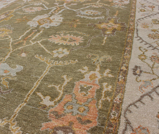 Reproduction Oushak rug with muted tones and neutral color palette and all - over floral design, rug BDH - 712862, country of origin / type: India/ Oushak This New hand knotted Oushak rug features a beautiful design rendered in green tones. Measu... - Keivan Woven ArtsBDH - 712862 - 5950
