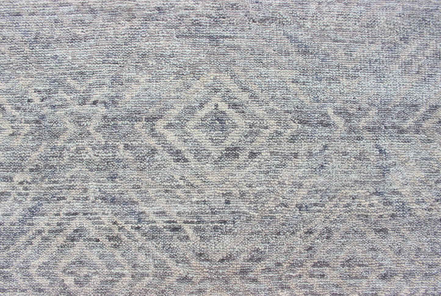 All - Over Diamond Design Indian Modern Light Green Abstract Wool Area Rug Measures 9 x 12 Country of Origin: India; Type: Modern, Modern Casual; Design: Diamond, Geometric, Abstract, All - Over; Keivan Woven Arts: rug BDH - 758695 - RT - 45; Large... - Keivan Woven ArtsBDH - 758695 - RT - 45 - 13406Rug