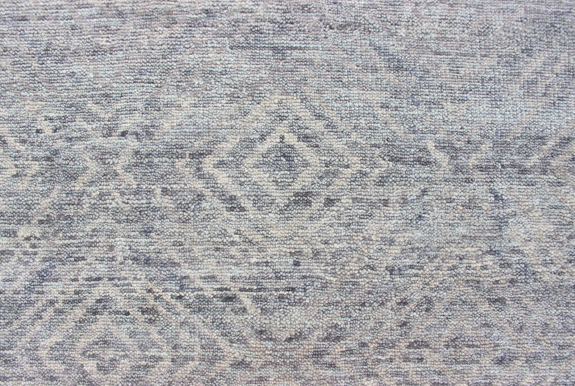 All - Over Diamond Design Indian Modern Light Green Abstract Wool Area Rug Measures 9 x 12 Country of Origin: India; Type: Modern, Modern Casual; Design: Diamond, Geometric, Abstract, All - Over; Keivan Woven Arts: rug BDH - 758695 - RT - 45; Large... - Keivan Woven ArtsBDH - 758695 - RT - 45 - 13406Rug