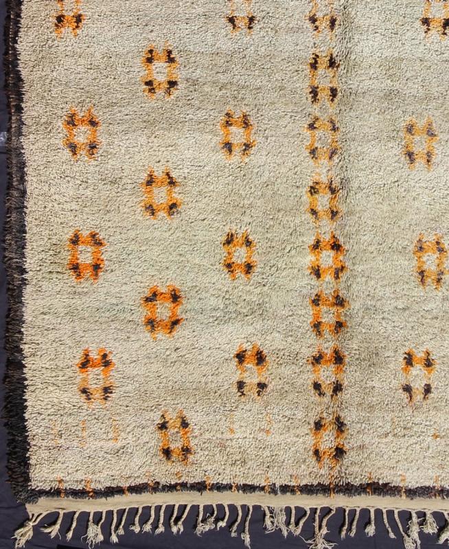 Large Vintage Moroccan Warayne Rug with Meandering Cross Motifs Measures: 7'4'' x 11'4''. This rug features organic and wonderfully creative design compositions that, in the past, were often based on obscure tribal traditions and beliefs. War... - Keivan Woven ArtsBDS - 136629 - 7287Rug