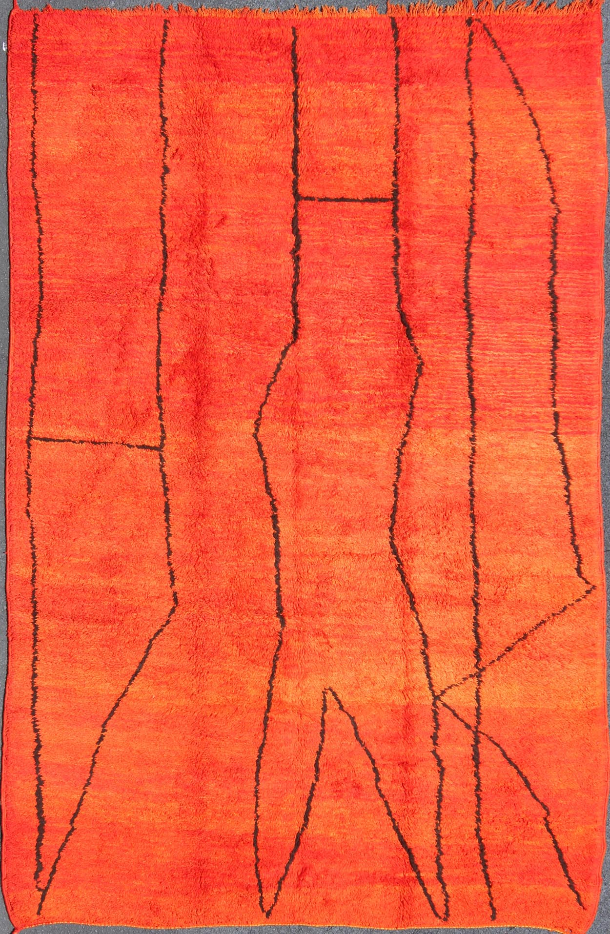 Vintage Moroccan Rug with Orange/Red and Charcoal Line in Modern Design Vintage Moroccan rug with red and orange background and charcoal line and Modern design, rug bds - 16171, country of origin / type: Morocco / Tribal, circa 1930. This ... - Keivan Woven ArtsBDS - 16171 - 5245Rug