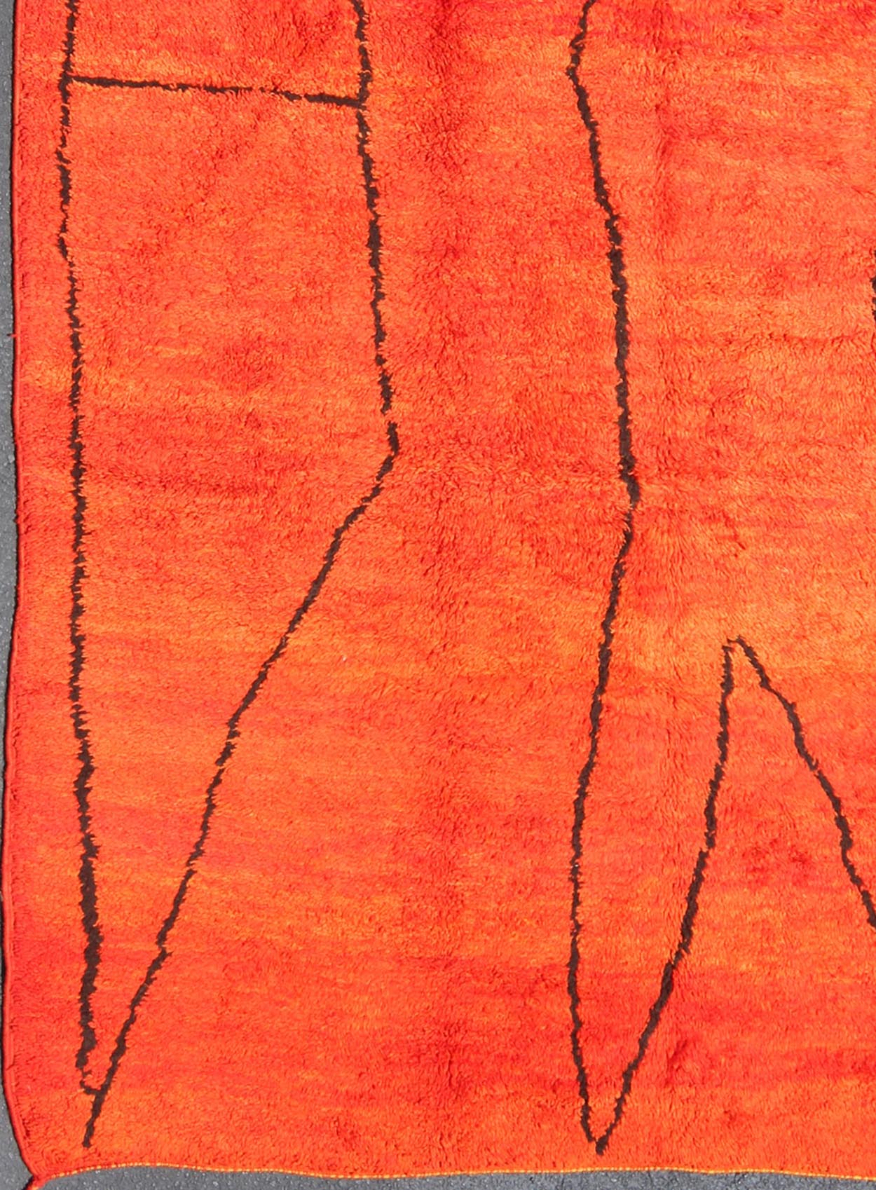 Vintage Moroccan Rug with Orange/Red and Charcoal Line in Modern Design Vintage Moroccan rug with red and orange background and charcoal line and Modern design, rug bds - 16171, country of origin / type: Morocco / Tribal, circa 1930. This ... - Keivan Woven ArtsBDS - 16171 - 5245Rug