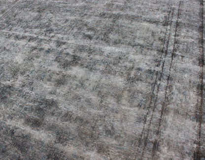 Distressed Vintage Persian Rug with a Modern Design Distressed Vintage Persian Rug with a Modern Design in Gray background and highlights of midnight blue. Measures: 9'4 x 12'6 - Keivan Woven ArtsCRV - 10046449 - 10492Rug